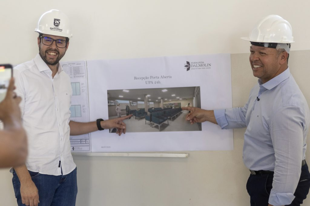 Mykaell Vitorino e Cláudio Ferreira acompanham o projeto de reforma da UPA | Foto: Ednilson Aguiar